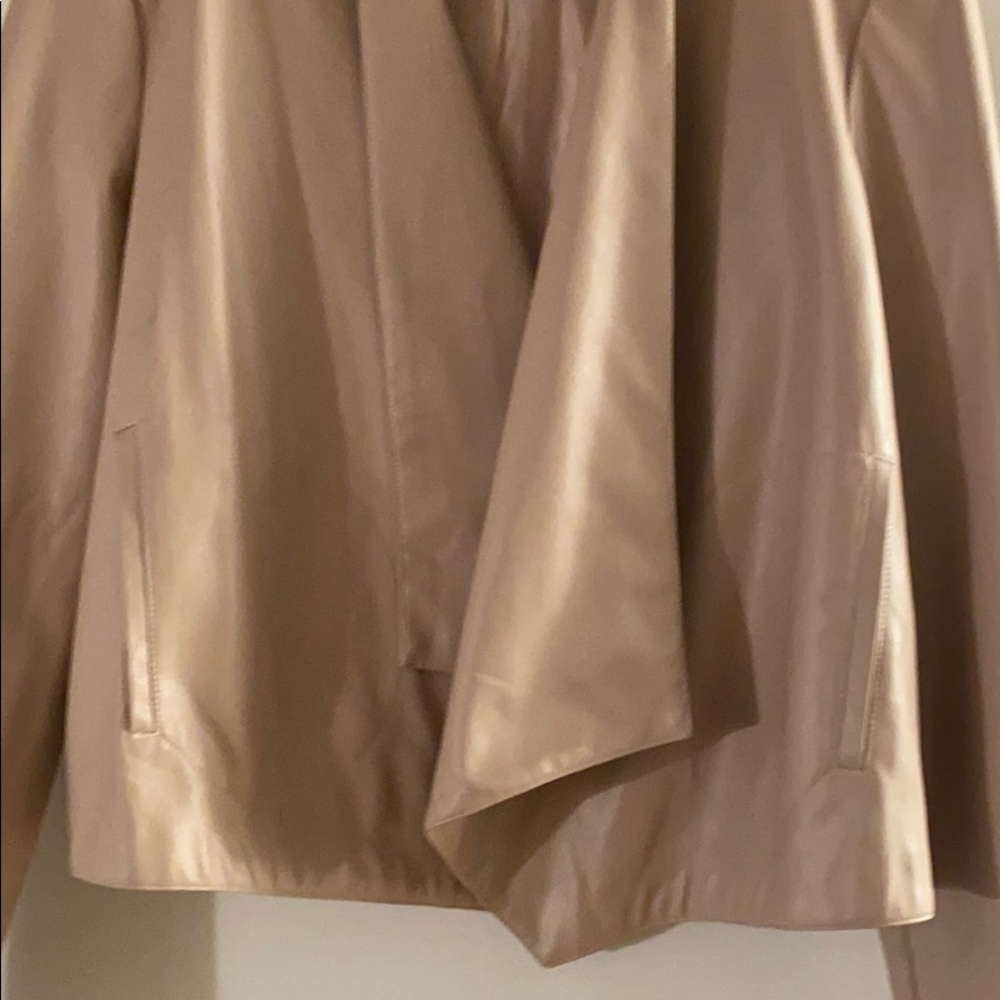 Jacket - Picture 3 of 4